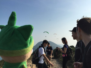 sumi hiking Dragons back trail in Hong Kong-4