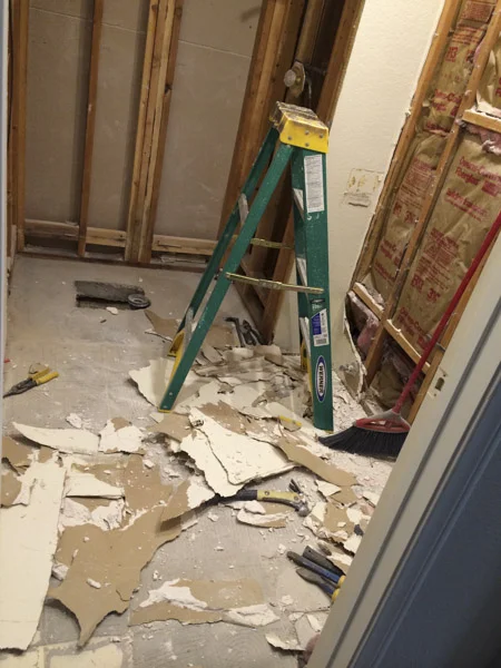 sumi bear hates bathrooms-2