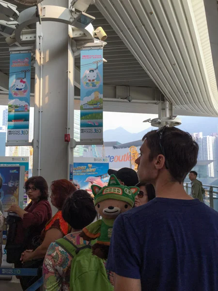 sumi bear playing hong kong tourist-3