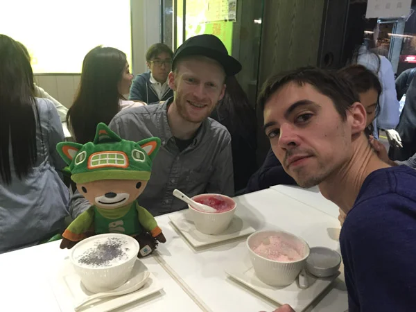 sumi bear playing hong kong tourist-39