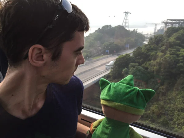 sumi bear playing hong kong tourist-7