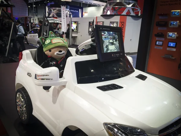 sumi bear at ces 2015-2