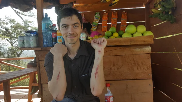 sumi bear hiking volcan concepcion-11