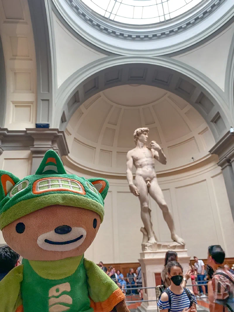 Sumi in front of Michelangelo's David