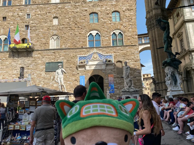 Sumi overlooking Piazza della Signoria