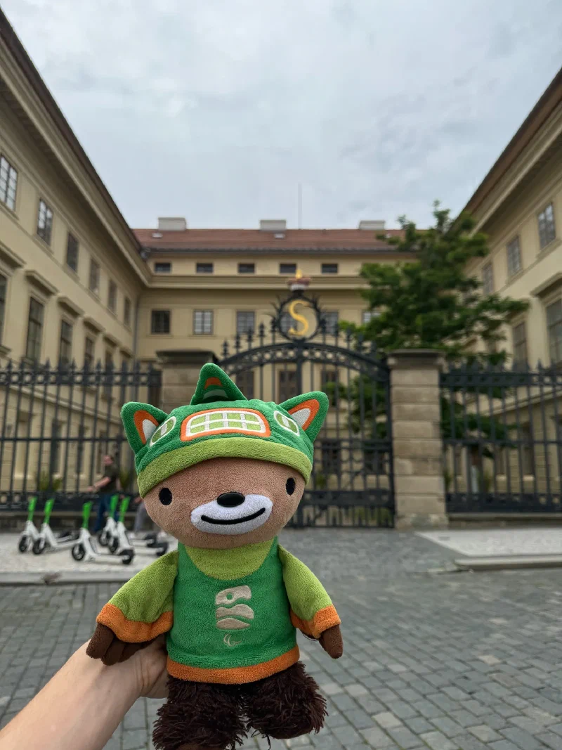 Sumi Bear at an ornate gate