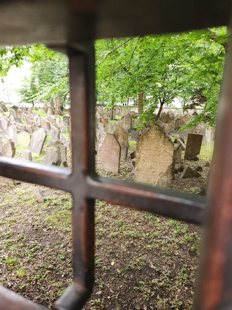 View through iron bars into the Old Jewish Cemetery