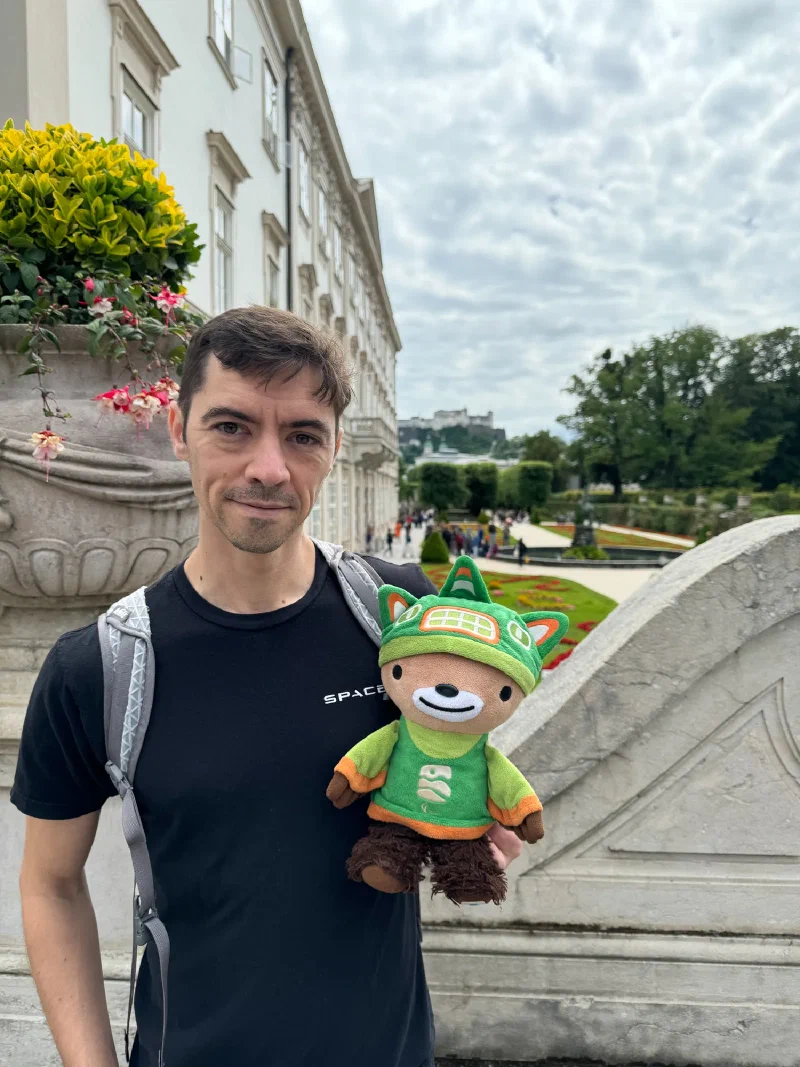 Nicholas and Sumi Bear in Mirabell Gardens