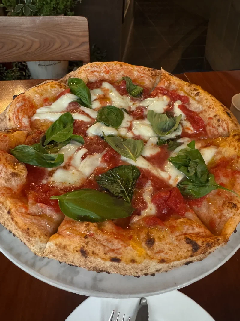 Neapolitan margherita pizza at Spacca Napoli