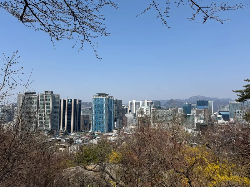 Panoramic view of the Seoul skyline from Namsan