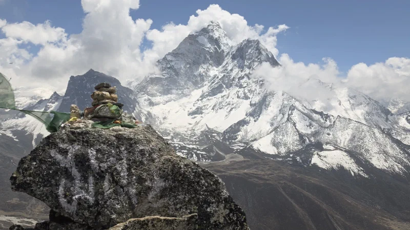 Cairn with prayer flags and Ama Dablam