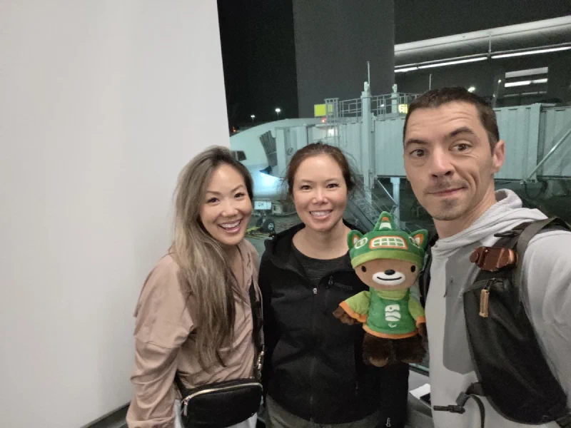 Nicholas, Pokin, Po On, and Sumi at the SFO gate