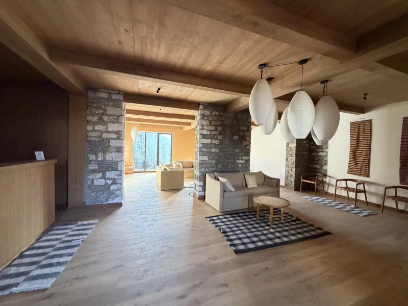 The Himalayan lodge lobby in Tengboche