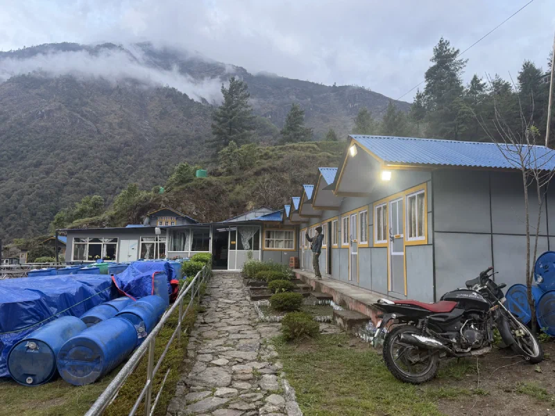 The same rooms with the airport restaurant visible in the background